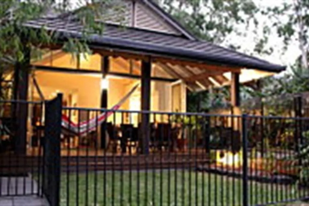 Zama - Wongaling Beach - Beachfront Townhouse South Mission Beach Villa